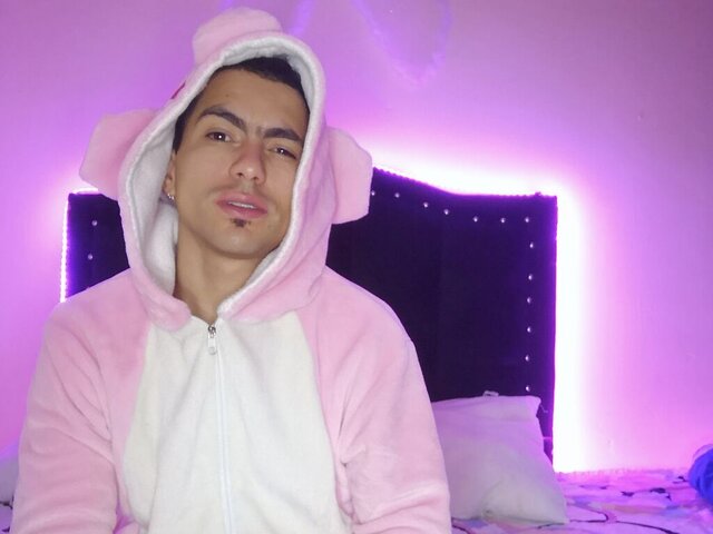StevanPerez Amateur Masturbating